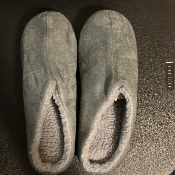 Avon Other - Avon men’s gray slippers. NWT